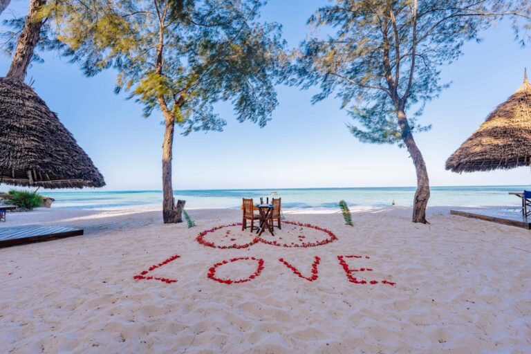 Honeymoon-table