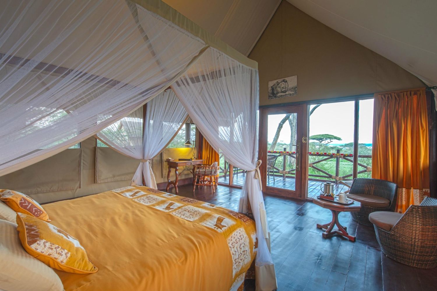 lake_ndutu_tented