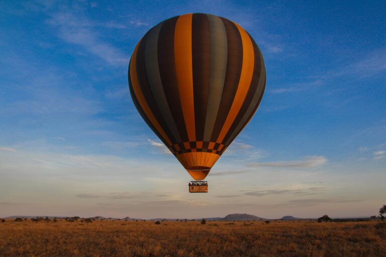 Balloon-safari-over-Serengeti-Miracle-Experience
