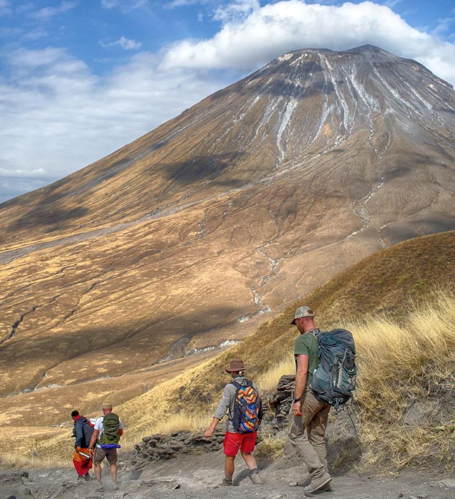 walking lake natron